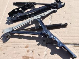 петля крышки багажника Volvo S80 1 поколение 1999, 2.4 л., i, B 5244 S, бензин, МКПП, седан, передний привод