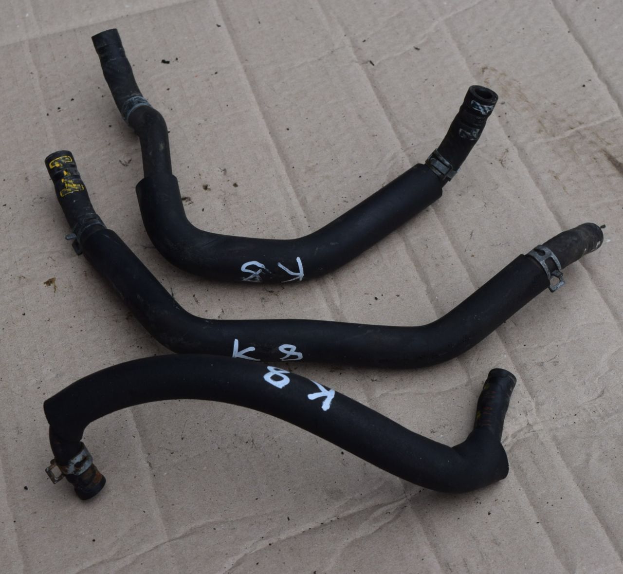 патрубок (трубопровод, шланг) Mazda CX-7 1 поколение 2007, 2.3 л., Ti, бензин, АКПП, передний привод - фото №1