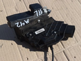 замок двери передней левой Volvo V50 1 поколение [рестайлинг] 2009, 1.6 л., дизель, МКПП, универсал, передний привод, 30799308