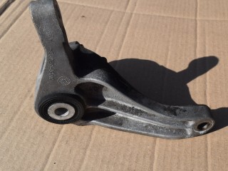 кронштейн КПП Volvo V50 1 поколение [рестайлинг] 2009, 1.6 л., дизель, МКПП, универсал, передний привод, 3M516P093AE