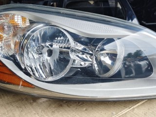 фара правая Volvo XC60 1 поколение 2010, 2.4 л., D5, D 5244 T14, дизель, МКПП, белый, передний привод, 30763144