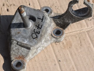 кронштейн КПП Saab 9-5 1 поколение [рестайлинг] 2004, 2.3 л., Ti, B235E, бензин, АКПП, 5063284