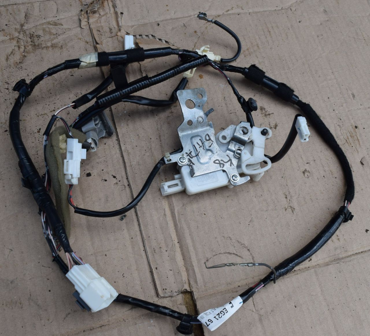 Проводка крышки багажника Mazda CX-7 1 поколение 2007, 2.3 л., Ti, бензин, АКПП, передний привод, EG2167060F - фото №1