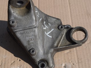 кронштейн КПП Audi A4 B5 1997, 1.9 л., AFN, дизель, МКПП, седан, 8D0399114L