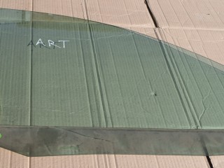 стекло двери передней правой Volkswagen Golf 4 поколение 1999, 1.9 л., AGR, дизель, МКПП, хетчбэк 5 дв.