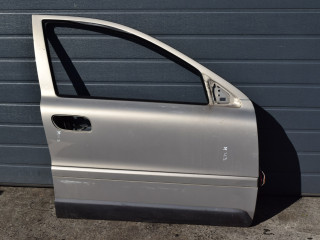дверь передняя правая Volvo XC70 2 поколение 2002, 2.4 л., Ti, B 5244 T3, бензин, АКПП, универсал, полный подключаемый привод
