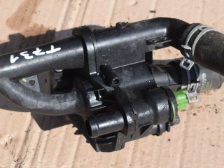 корпус термостата Volvo V40 2 поколение 2013, 1.6 л., D 4162 T, дизель, МКПП, передний привод, 9670253780