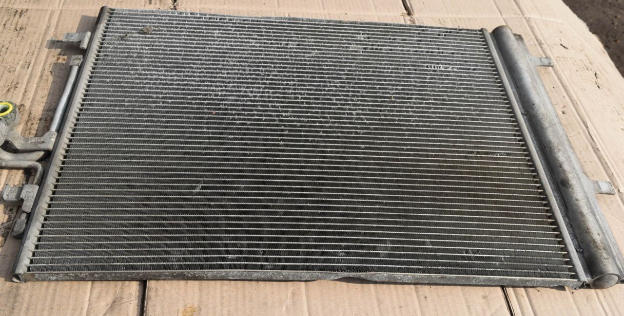 радиатор кондиционера Volvo XC70 2 поколение 2011, 2.4 л., D5, D 5244 T10, дизель, АКПП, универсал, полный подключаемый привод - фото №1