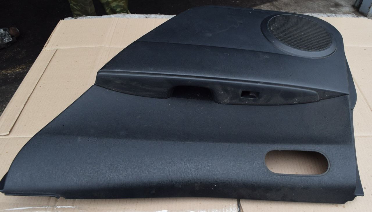 обшивка двери задняя правая Mazda CX-7 1 поколение 2007, 2.3 л., Ti, бензин, АКПП, передний привод - фото №1