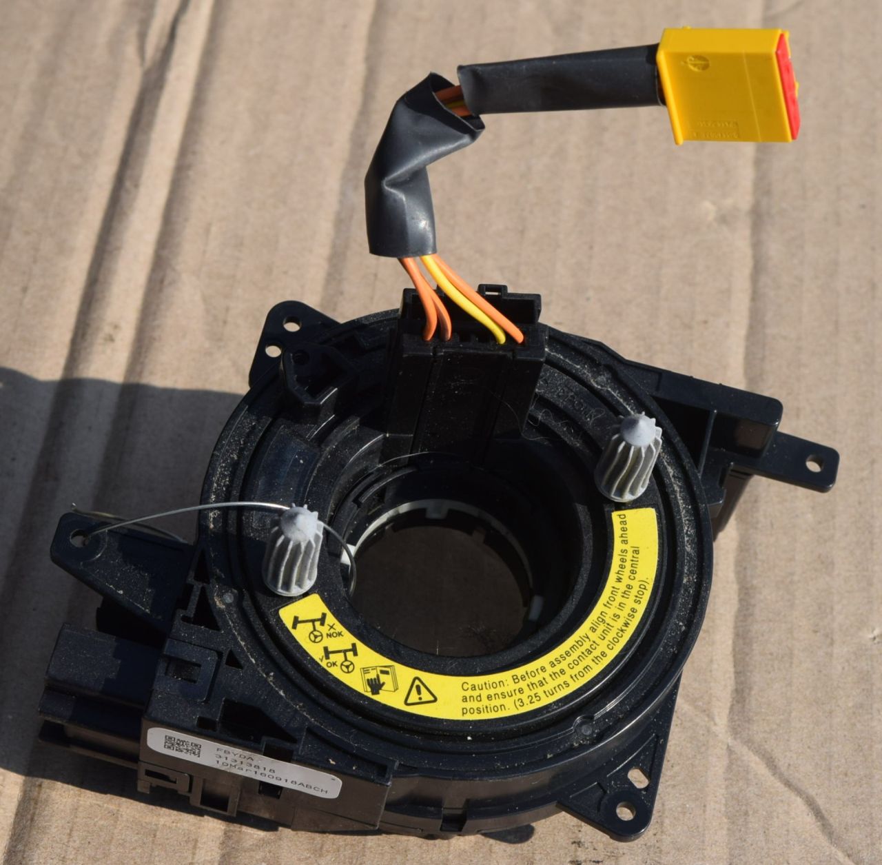 шлейф руля Volvo XC70 2 поколение 2011, 2.4 л., D5, D 5244 T10, дизель, АКПП, универсал, полный подключаемый привод, 31313818 - фото №1