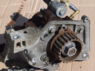 ТНВД Volvo V40 2 поколение 2013, 1.6 л., D 4162 T, дизель, МКПП, передний привод, 9676289780