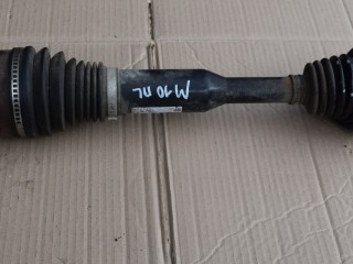 полуось передняя левая (приводной вал, ШРУС) Volvo XC60 1 поколение 2010, 2.4 л., D5, D 5244 T14, дизель, МКПП, белый, передний привод, 31325101, P31325101