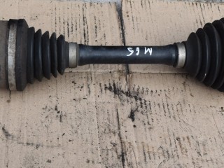 полуось передняя левая (приводной вал, ШРУС) Volvo V70 2 поколение 2002, 2.4 л., Ti, B 5244 T3, бензин, МКПП, универсал, передний привод, 8689213, P8689213