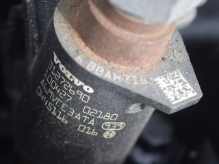 форсунка Volvo XC70 2 поколение 2011, 2.4 л., D5, D 5244 T10, дизель, АКПП, универсал, полный подключаемый привод, 31272690, 0445116016