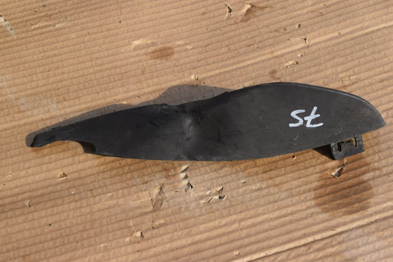 молдинг лобового стекла Volvo XC70 2 поколение 2011, 2.4 л., D5, D 5244 T10, дизель, АКПП, универсал, полный подключаемый привод, 31218594 - фото №1