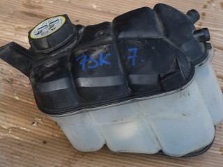 бачок расширительный Volvo XC70 2 поколение 2011, 2.4 л., D5, D 5244 T10, дизель, АКПП, универсал, полный подключаемый привод, 6G918K218D2L4A