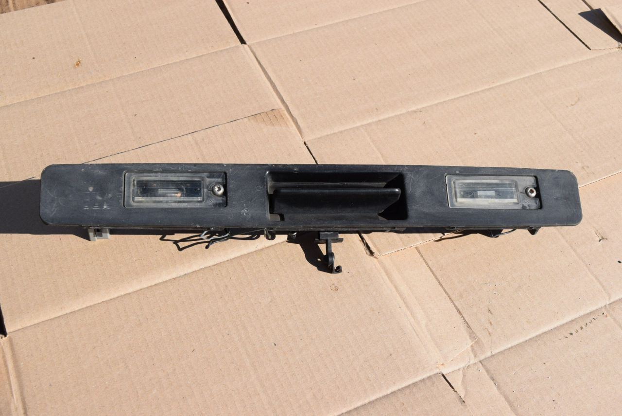 ручка открывания багажника Volvo XC70 2 поколение 2002, 2.4 л., Ti, B 5244 T3, бензин, АКПП, универсал, полный подключаемый привод, 9203101 - фото №1