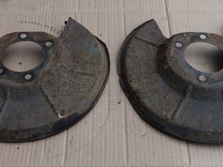 защитный кожух тормозного механизма Volvo XC70 2 поколение 2011, 2.4 л., D5, D 5244 T10, дизель, АКПП, универсал, полный подключаемый привод