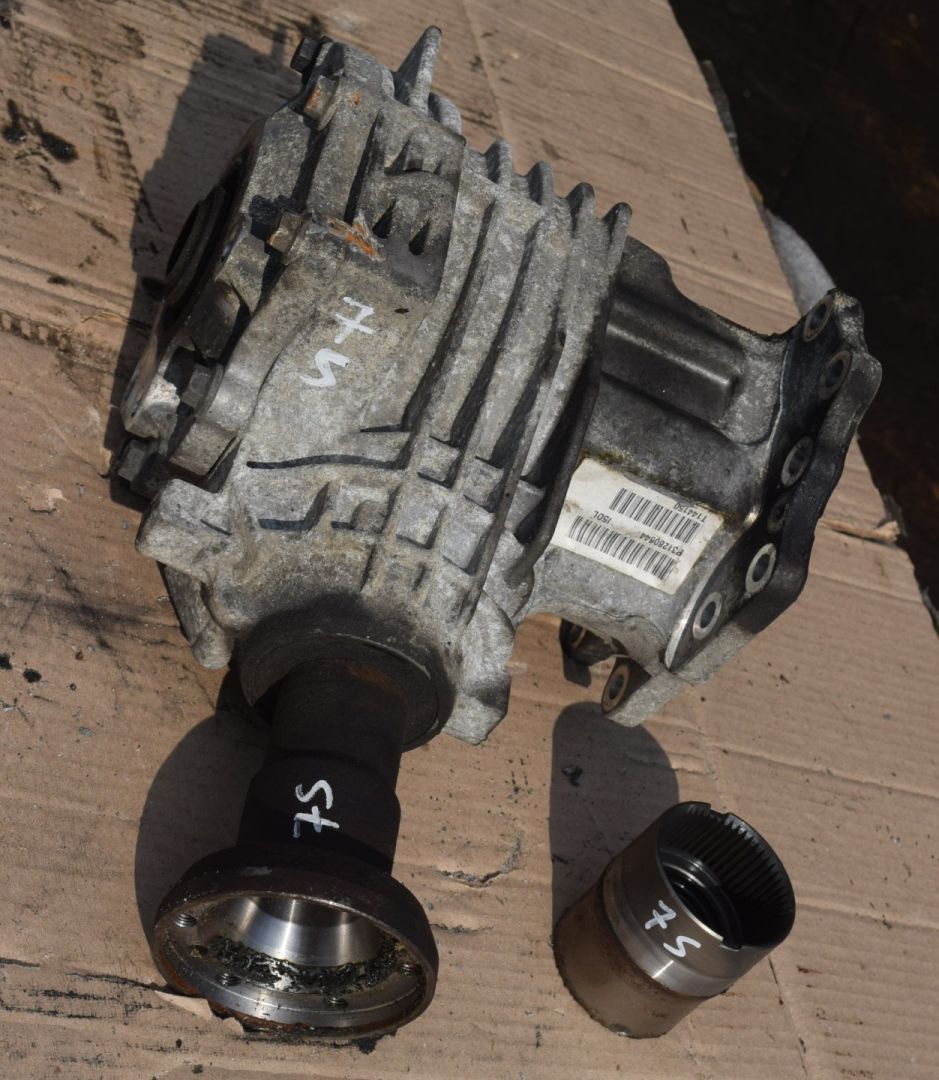 раздаточная коробка Volvo XC70 2 поколение 2011, 2.4 л., D5, D 5244 T10, дизель, АКПП, универсал, полный подключаемый привод, 31280844, P31280844 - фото №1