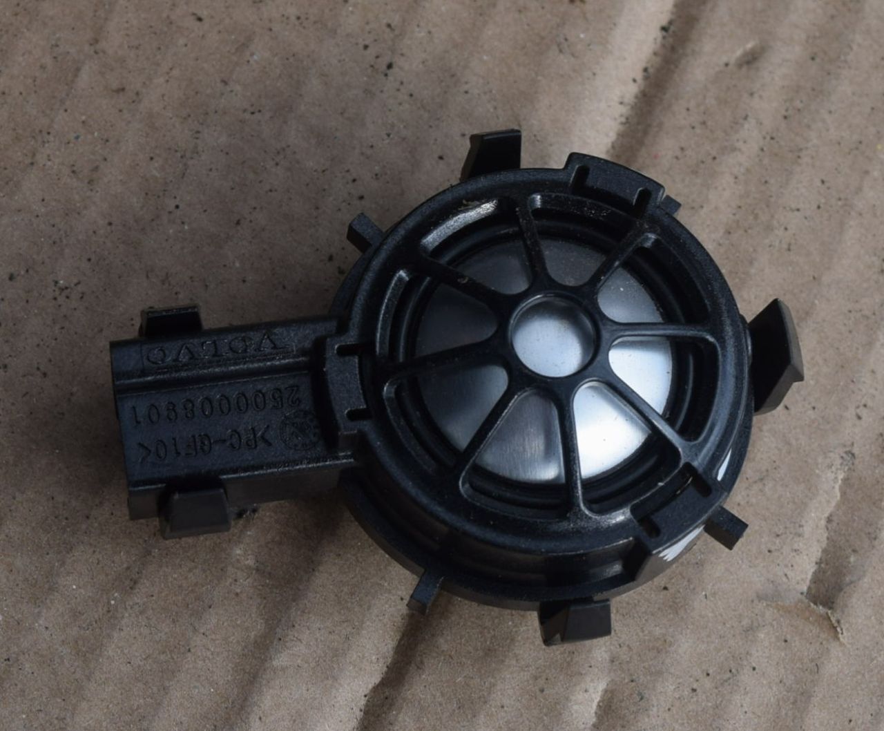 динамик двери Volvo XC70 2 поколение 2011, 2.4 л., D5, D 5244 T10, дизель, АКПП, универсал, полный подключаемый привод, 08676895 - фото №1