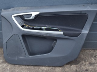 обшивка двери передняя правая Volvo XC60 1 поколение 2010, 2.4 л., D5, D 5244 T14, дизель, МКПП, белый, передний привод
