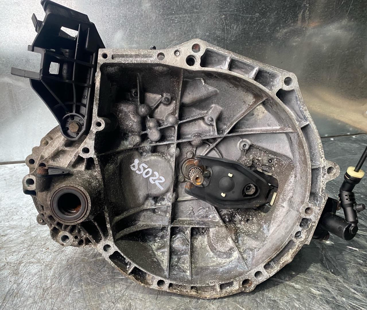 КПП механическая (МКПП) Peugeot 208 1 поколение 2013, 1.4 л., дизель, 5МКПП, хетчбэк 5 дв., 20CQ66 - фото №1