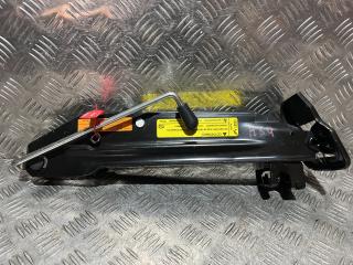 домкрат Audi Q5 8R 2010, 2.0 л., CDNC, бензин, АКПП, внедорожник 5 дв., 8R0011031C