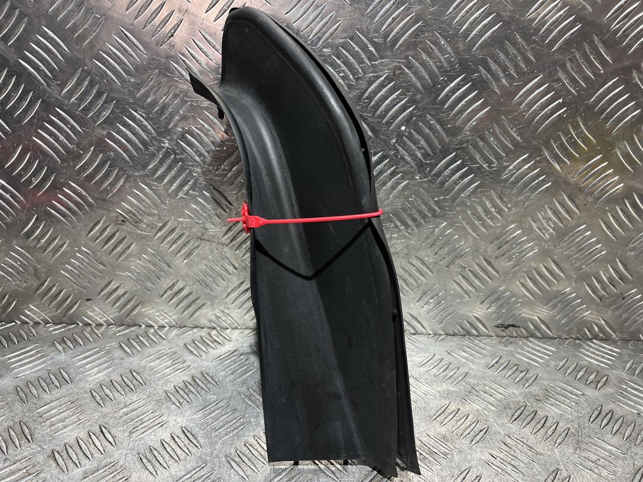водосток крышки багажника BMW 5 серия F07/F10/F11 2012, 2.0 л., N20 B20 A, бензин, АКПП, седан, 51497204375, 51497204376, 20409410 - фото №1