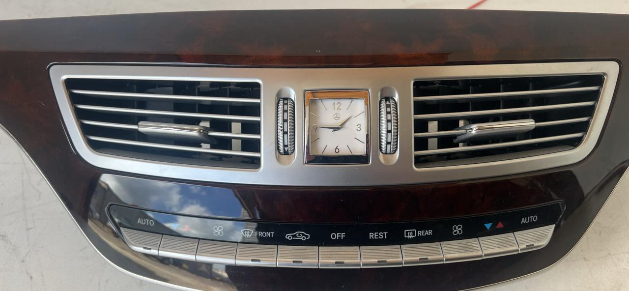 дефлектор обдува салона Mercedes-Benz S-Класс W221 2008, 5.5 л., M 273.961, бензин, АКПП, седан, A2218300954 - фото №1