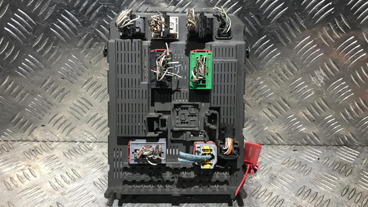 Блок BSI Citroen C5 1 поколение 2002, 2.2 л., дизель, АКПП, синий, универсал, T04-00, 9647448280, 00-IS25 - фото №1