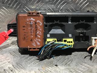 блок предохранителей Mitsubishi Carisma 1 поколение 1999, 1.9 л., дизель, МКПП, MR318828, MB953355