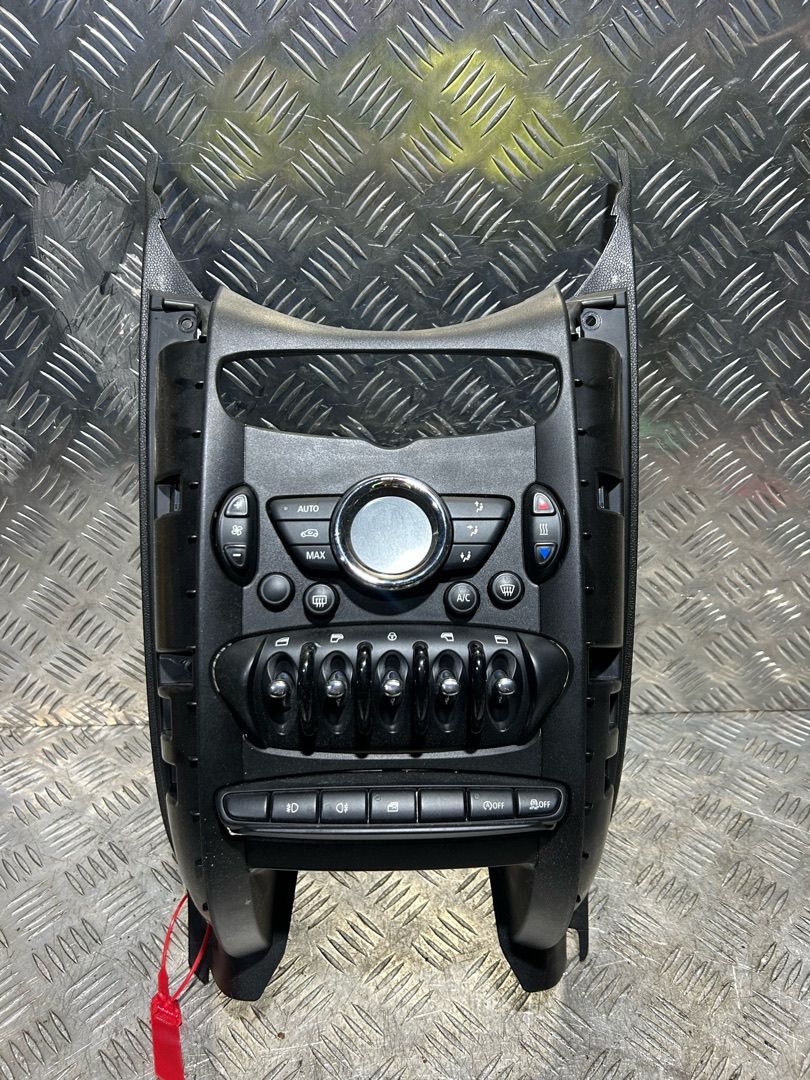 блок управления печки / климат-контроля Mini Countryman 1 поколение 2012, 1.6 л., N16 B16 A, бензин, 6МКПП, хетчбэк 5 дв., 9804920-05A - фото №1