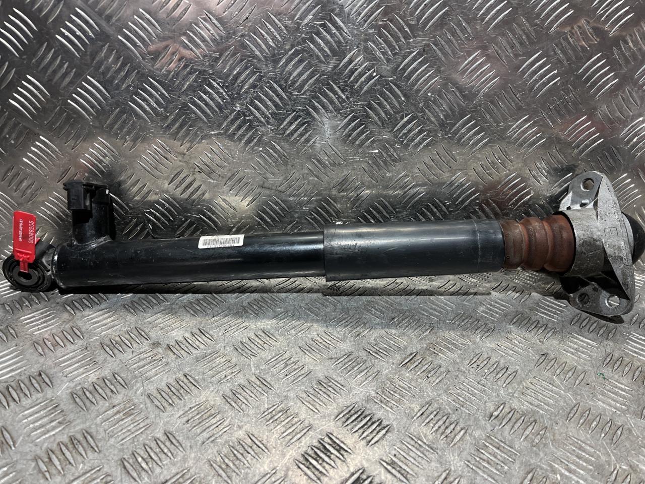 амортизатор задний левый Volkswagen Passat B7 2011, 2.0 л., CCZB, бензин, АКПП, универсал, 3C0512009N - фото №1