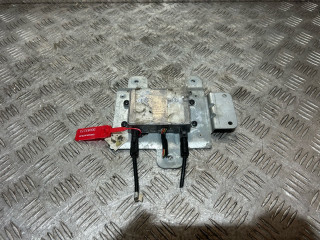 усилитель антенны Mercedes-Benz R-Класс W251 2006, 3.0 л., OM 642.950, дизель, АКПП, минивэн, 2118200885, CE0681