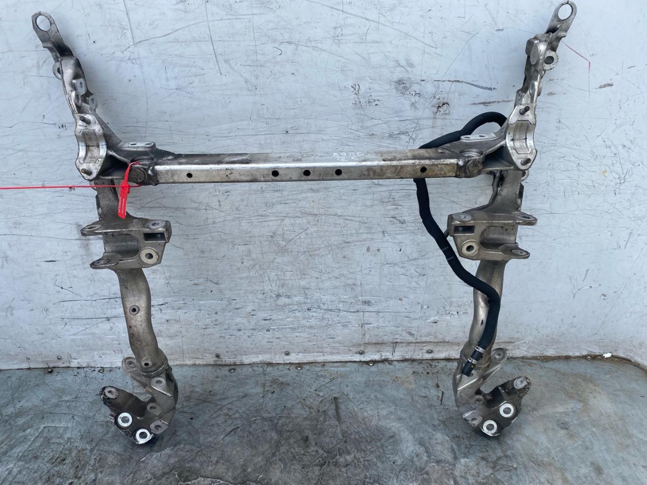 балка подвески передняя (подрамник) Audi Q5 8R 2012, 2.0 л., CDNC, бензин, АКПП, внедорожник 5 дв., 8R0399315K - фото №1