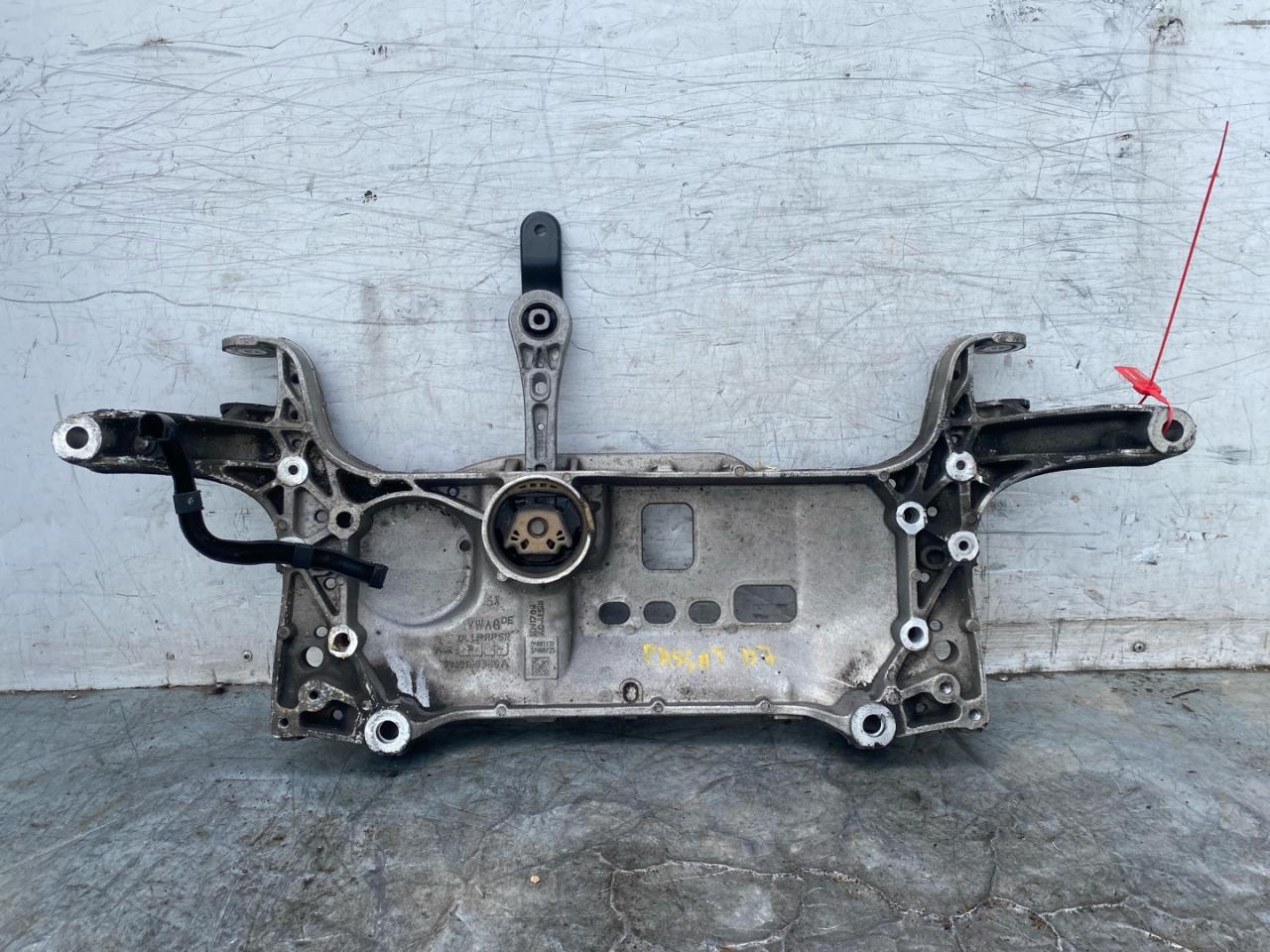балка подвески передняя (подрамник) Volkswagen Passat B7 2011, 2.0 л., CCZB, бензин, АКПП, универсал, 7N0199369A - фото №1
