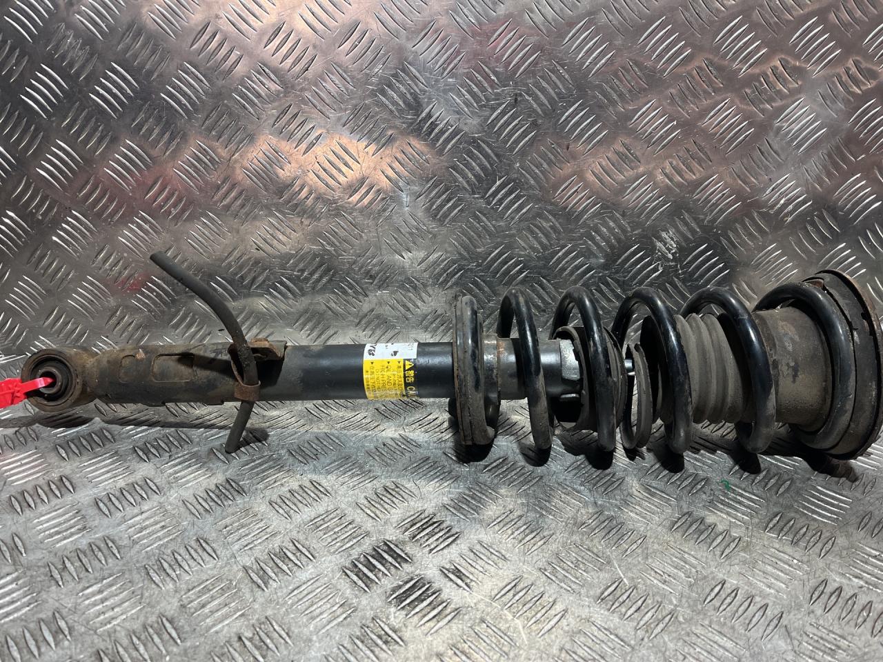 стойка передняя левая Lexus GS 3 поколение 2005, 3.0 л., 3GR-FE, бензин, АКПП, седан - фото №1