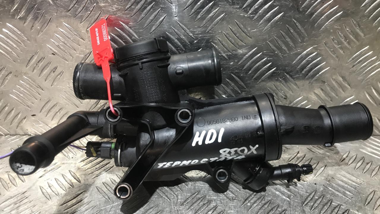 корпус термостата Citroen C5 2 поколение 2009, 2.0 л., HDi, RHR (DW10BTED4), дизель, АКПП, 9656182980 - фото №1