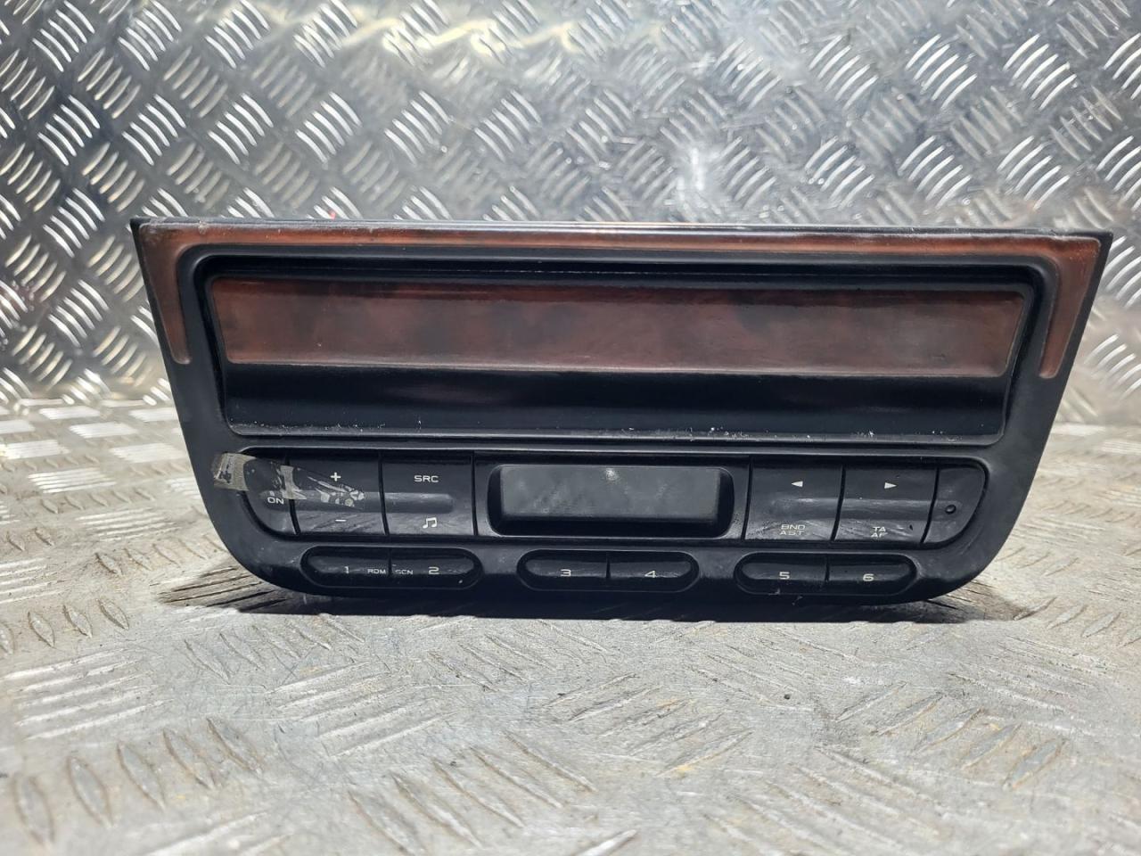 магнитола Peugeot 406 1 поколение 1997, 1.8 л., бензин, 5МКПП, серебро, седан, 96336890ZL - фото №1