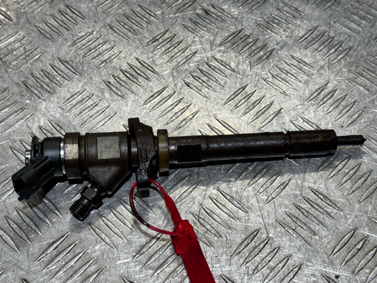 форсунка Citroen C4 1 поколение 2008, 1.6 л., HDi, дизель, 5МКПП, внедорожник 5 дв., 0445110311 - фото №1