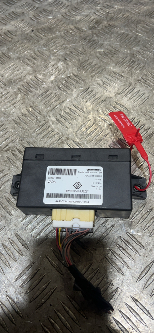 блок управления парктрониками Renault Talisman 1 поколение 2018, 1.5 л., дизель, 6МКПП, седан, 259671618R, A2C7341430800 - фото №1