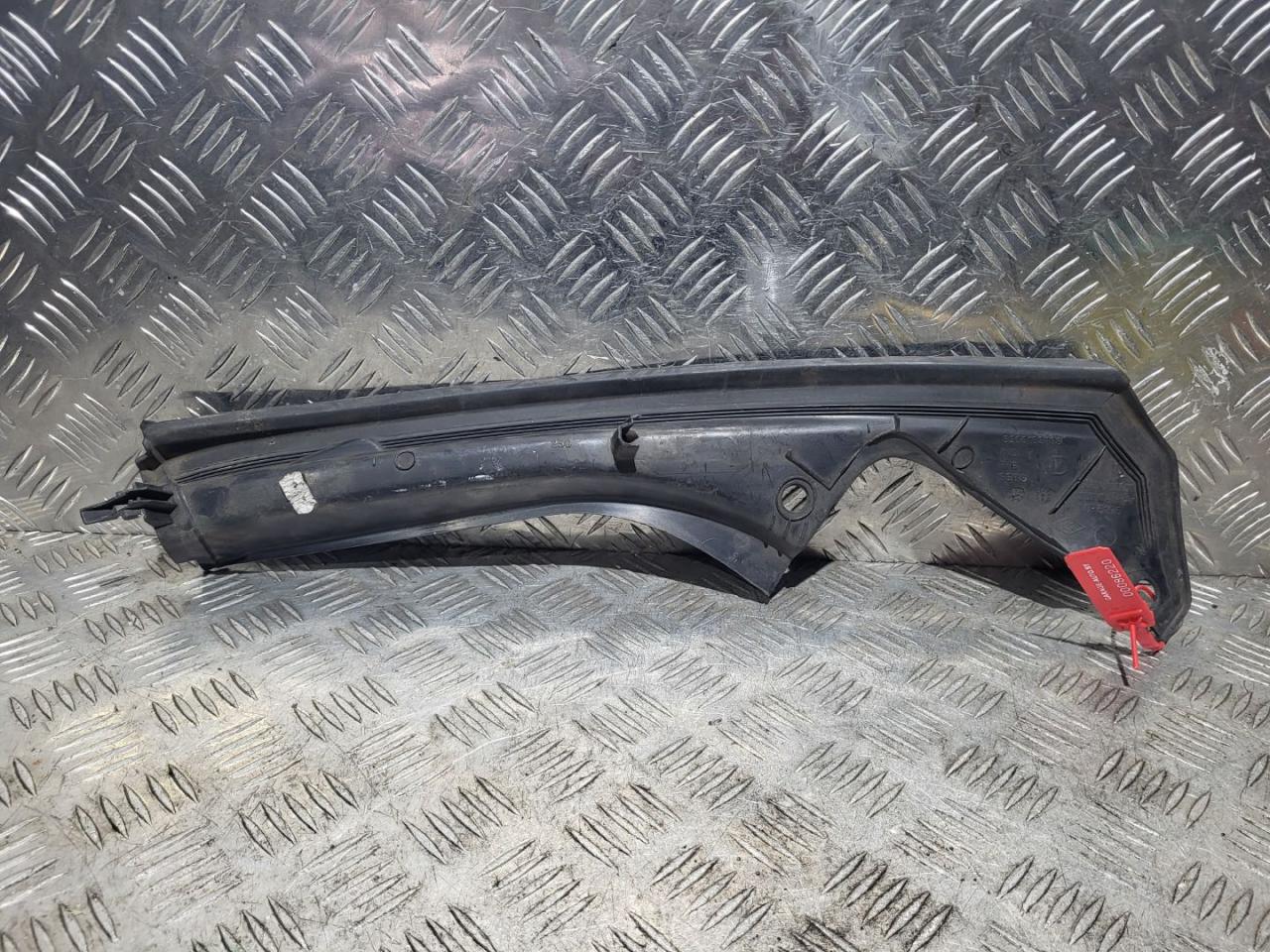 Накладка (ресничка) фары правая Renault Espace 4 поколение 2003, 2.2 л., G9T 742, дизель, 6МКПП, минивэн, 82001022799 - фото №1