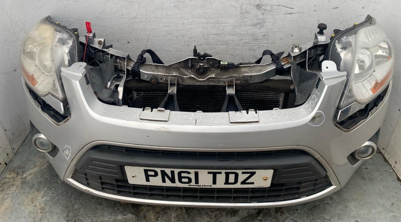 передняя часть (ноускат) Ford Kuga 1 поколение 2011, 2.0 л., TXDA, дизель, 6МКПП, внедорожник 5 дв. - фото №1