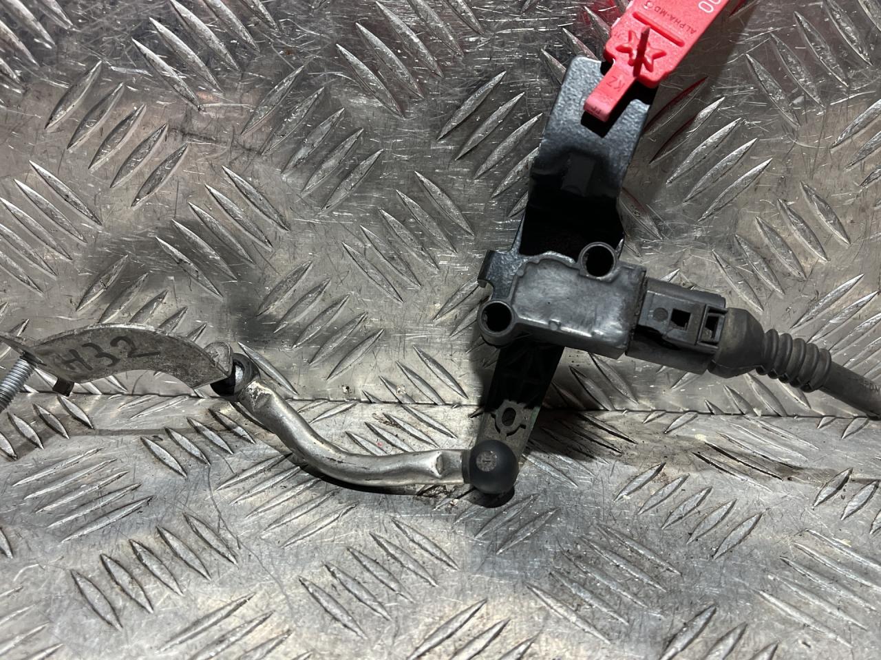 датчик дорожного просвета Volkswagen Passat B7 2011, 2.0 л., CCZB, бензин, АКПП, универсал, 3C0907503 - фото №1