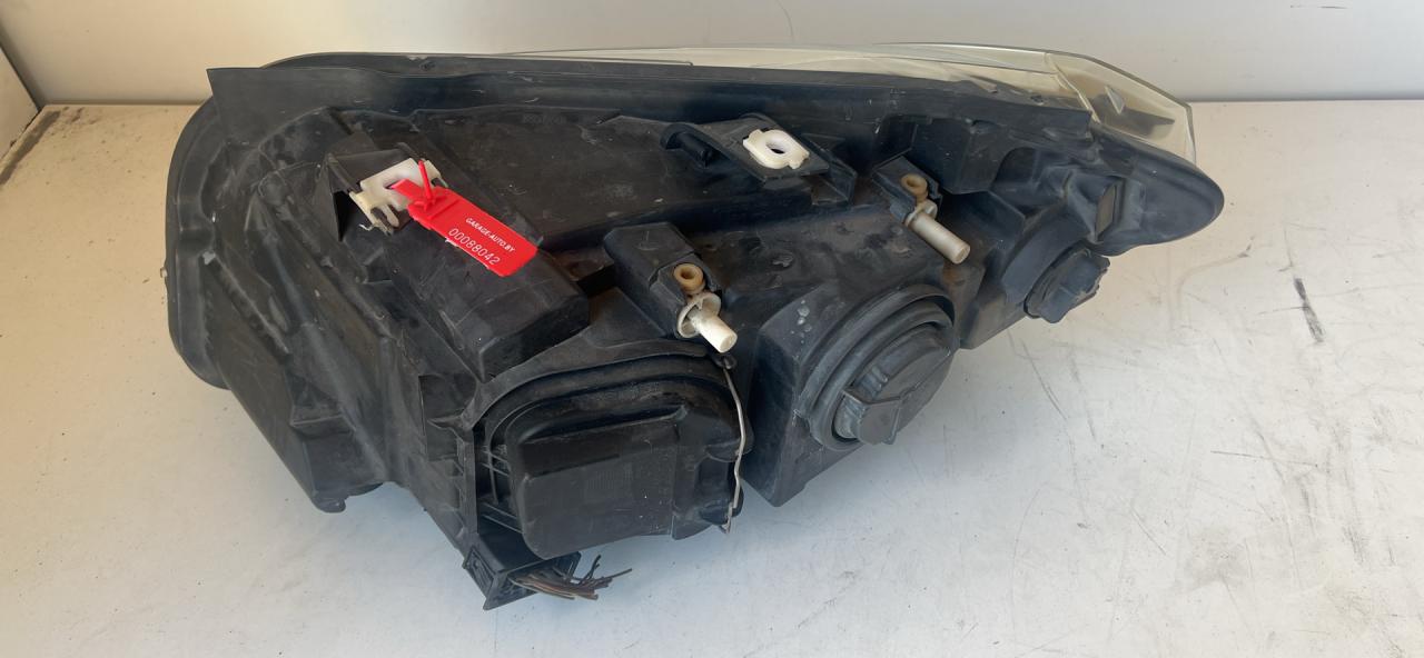 фара правая BMW X1 E84 2011, 3.0 л., N52 B30 A, бензин, АКПП, внедорожник 5 дв. - фото №1