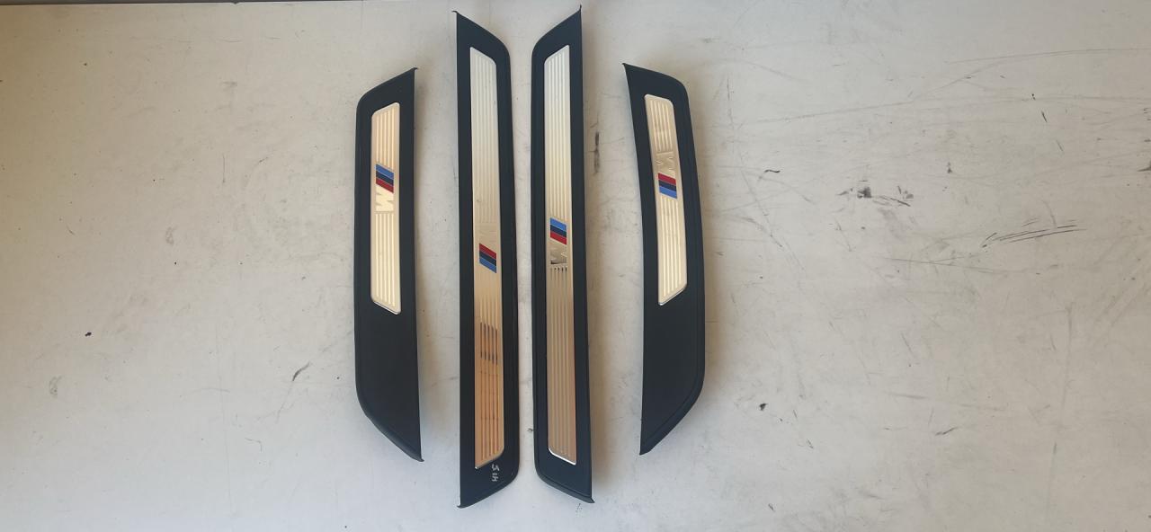 комплект накладок на пороги (внутренние) BMW 5 серия F07/F10/F11 2012, 2.0 л., N20 B20 A, бензин, АКПП, седан, 51478050045, 51478050046, 51478050047, 51478050044 - фото №1