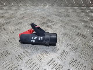 форсунка омывателя фары правая Volkswagen Passat B5 1999, 1.9 л., AVG, дизель, универсал, 3B0955978B