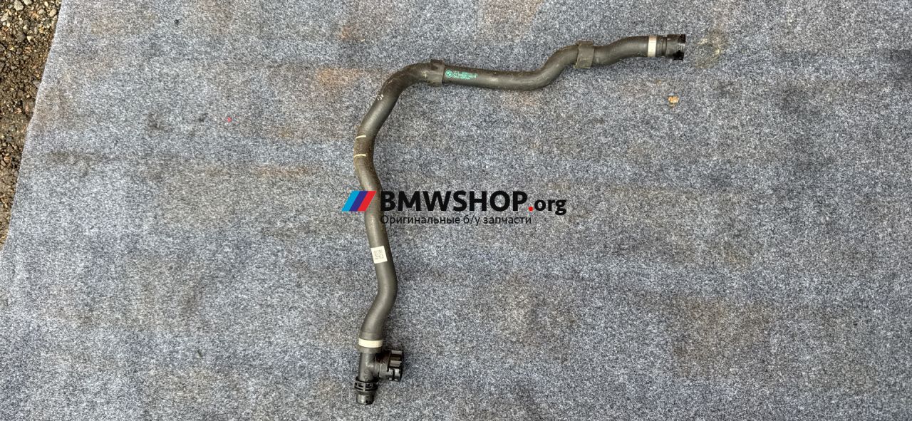 патрубок радиатора BMW M4 G82/G83 G82 2022, 3.0 л., S58B30A, бензин, АКПП, c4p (brooklyn grey metallic), купе, полный привод, правый руль, 8096444 - фото №1