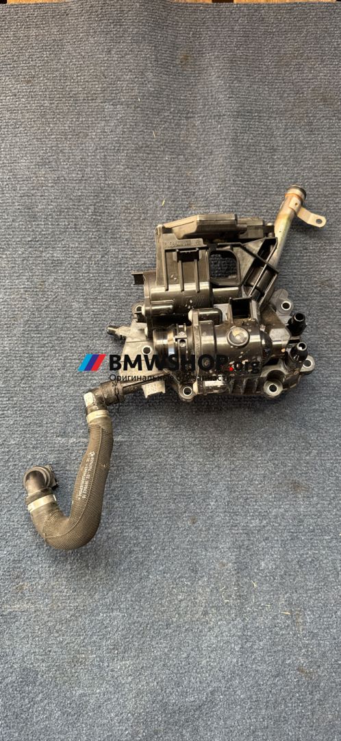 термостат BMW X6 G06 2023, 3.0 л., B57 D30 B, дизель, АКПП, c4w skyscraper grau metallic, внедорожник 5 дв., полный подключаемый привод, 8596107 - фото №1