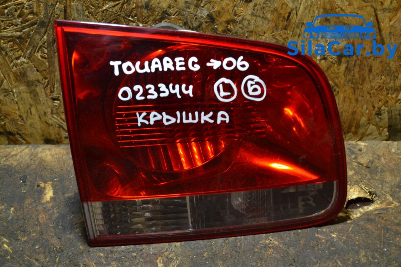 фонарь крышки багажника левый Volkswagen Touareg 1 поколение 2007, 7L6945093H - фото №1